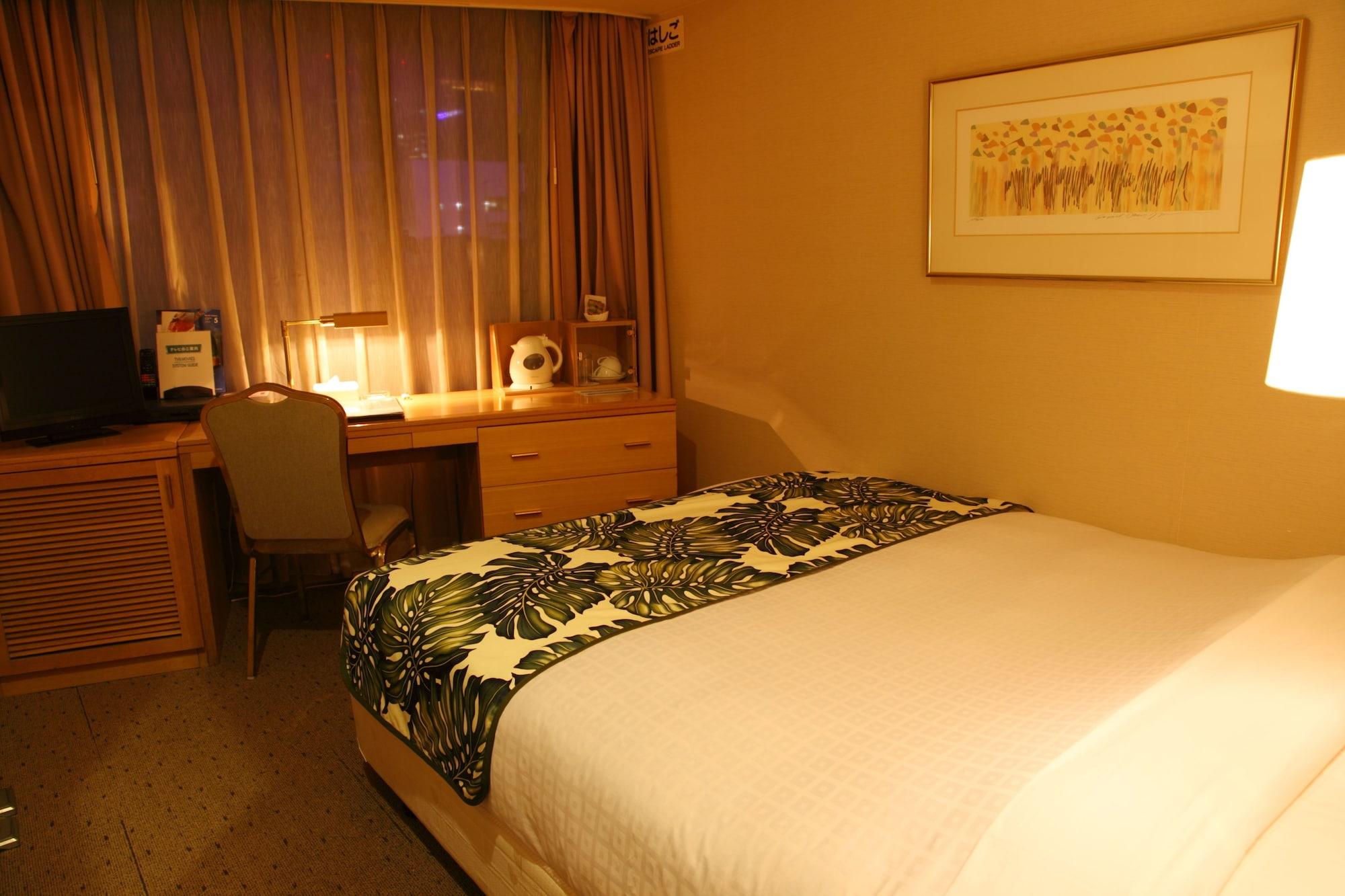 Breezbay Hotel Resort And Spa Йокогама Экстерьер фото