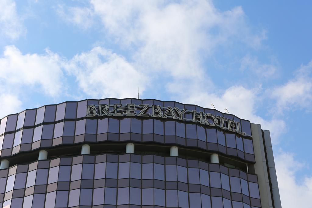 Breezbay Hotel Resort And Spa Йокогама Экстерьер фото